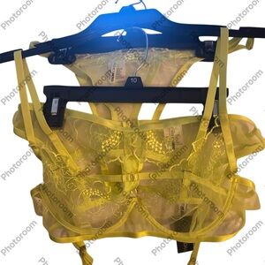 3 -pc Sammy Lace Garter set Yellow Lace Lingerie Set Sz Large